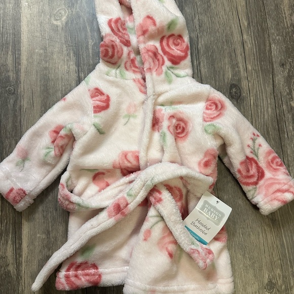 Hudson Baby Other - Hudson Baby Pink and White Floral Pajama Robe